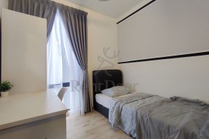 Watermark Emporis B-26-10 Room D (3)