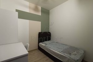 Watermark Emporis B-32-08 Room D (3)